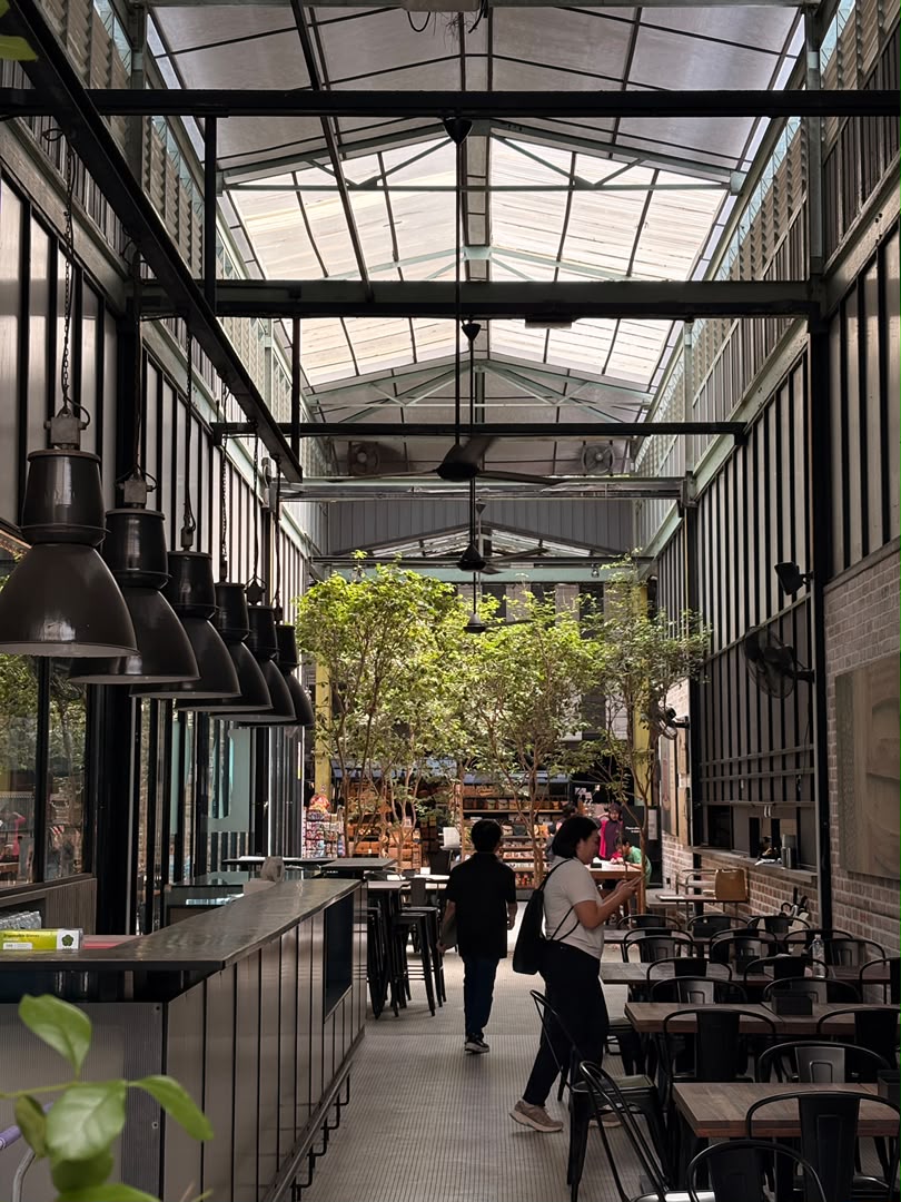 Plan B restaurant